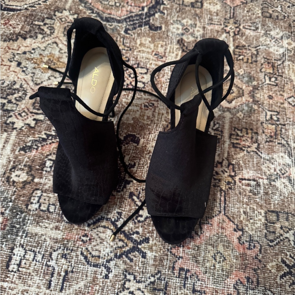 Aldo Elegant Black Lace-Up Heels with ankle strap size 7 gently worn